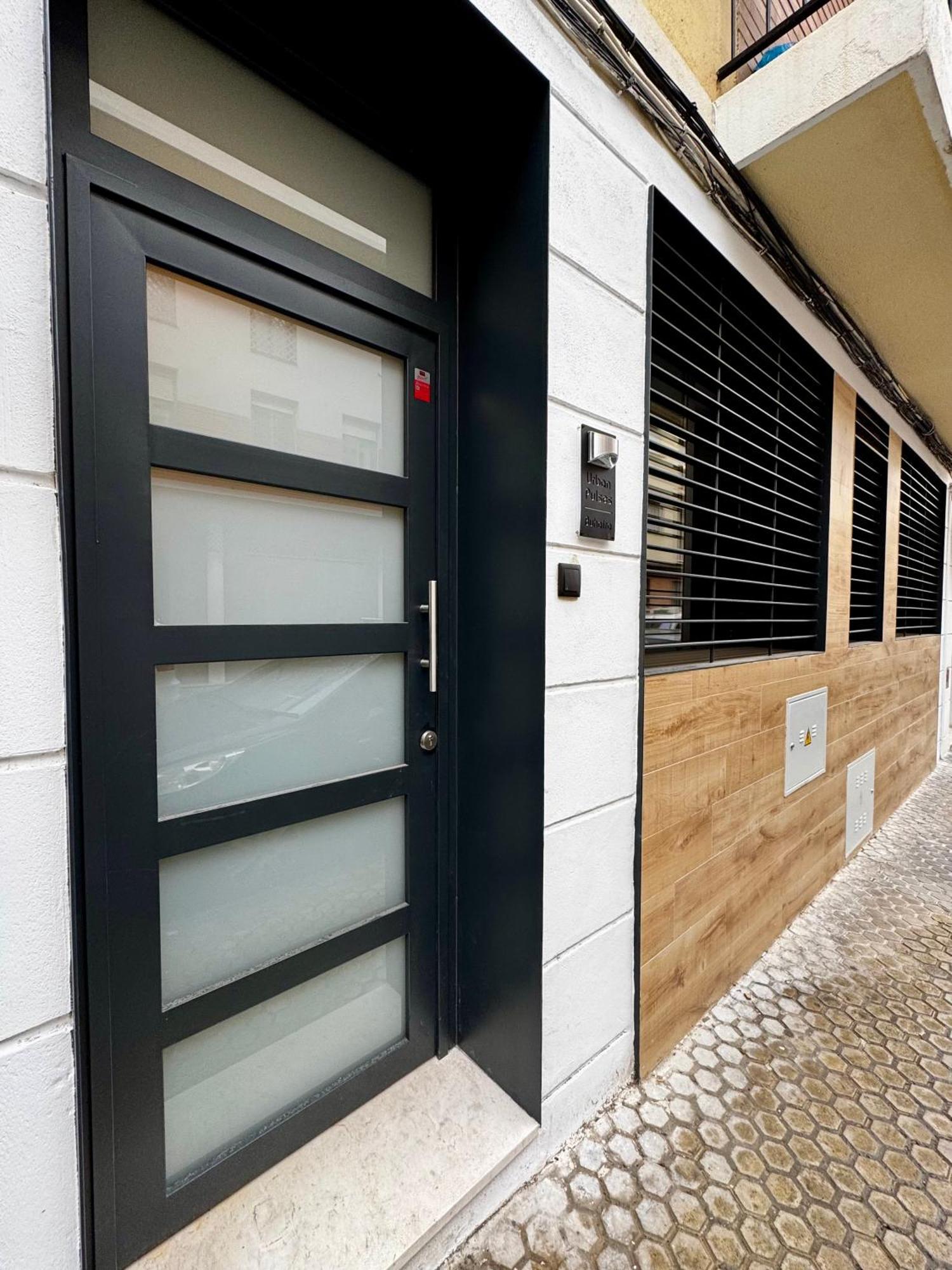 Urban Pulses Buhaira Sevilla Exteriör bild